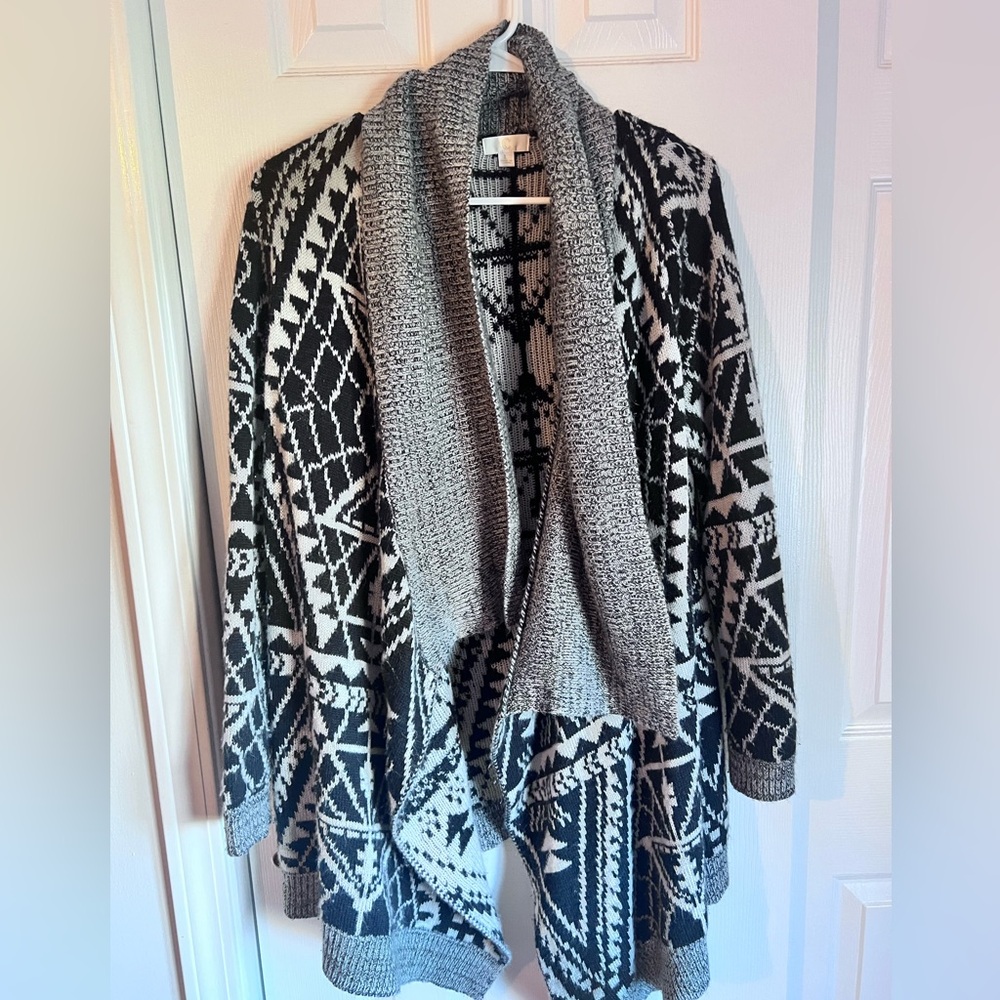Size Large thick women’s cardigan